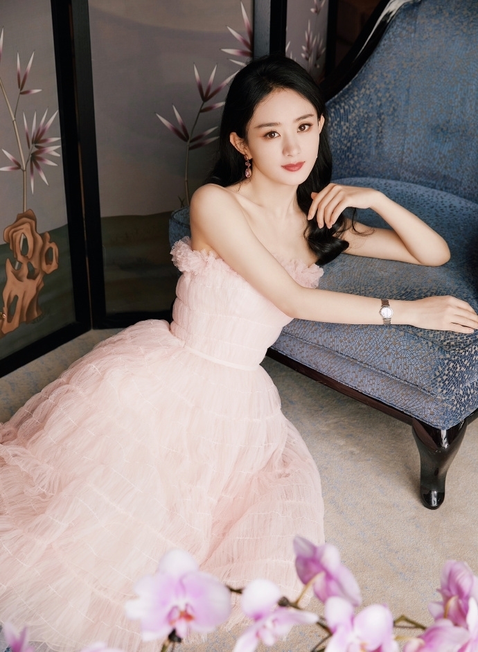 47岁冯绍峰杀回春节档！前妻赵丽颖这回得重新看他了