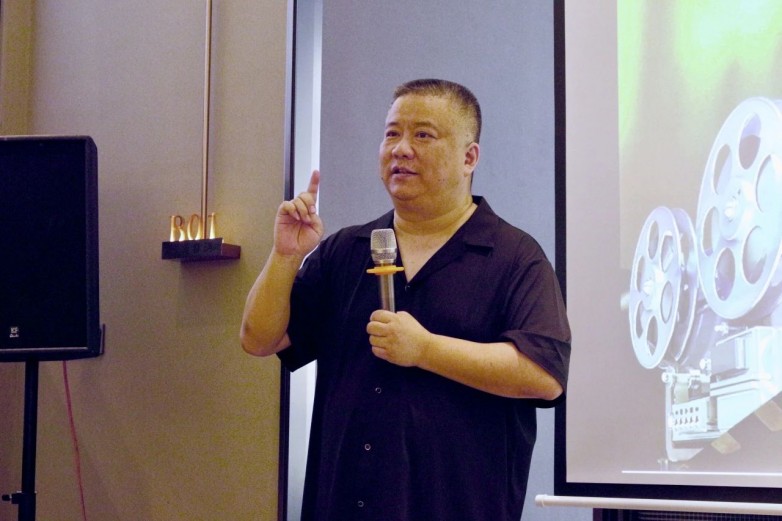 影视破界者丨星店影业启航首部短剧《神仙下凡做生意》开启奇幻之旅(图2)