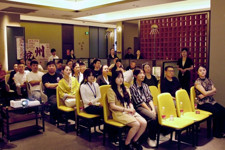 影视破界者丨星店影业启航首部短剧《神仙下凡做生意》开启奇幻之旅(图1)
