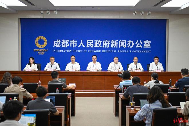 成都市郫都区持续深化“影视拍摄一件事”改革高效服务成都影视城企业(图1)