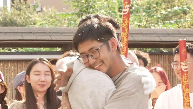 影视飓风创始人荒岛求生100小时：300万成本去年营收破亿被疑模仿“野兽先生”(图1)