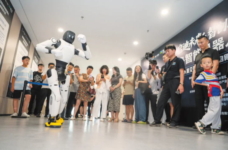 精准招商“引活水”集群发展“聚势能”(图1)